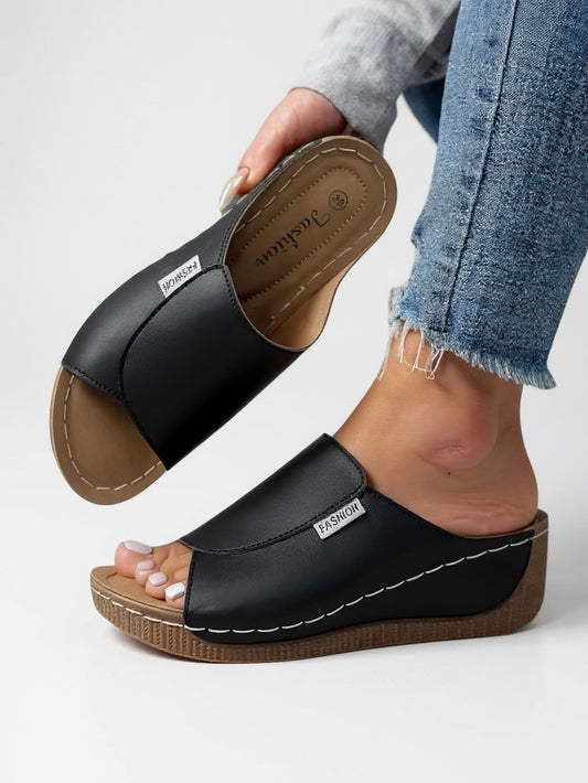 Aveline Platform Cushioned Slides