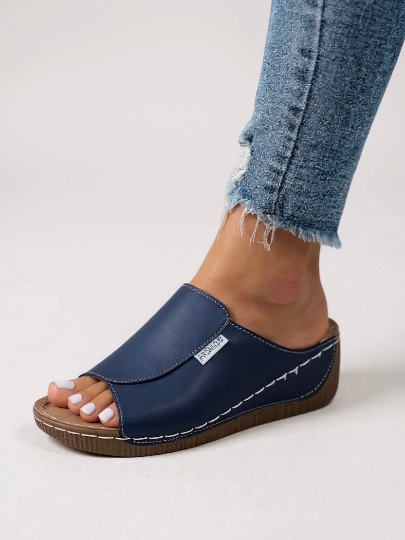 Aveline Platform Cushioned Slides