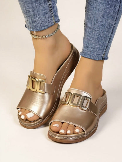 Valora Cushioned Buckle Slides