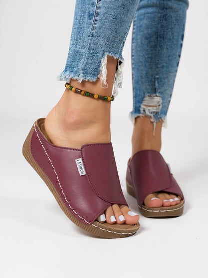 Aveline Platform Cushioned Slides