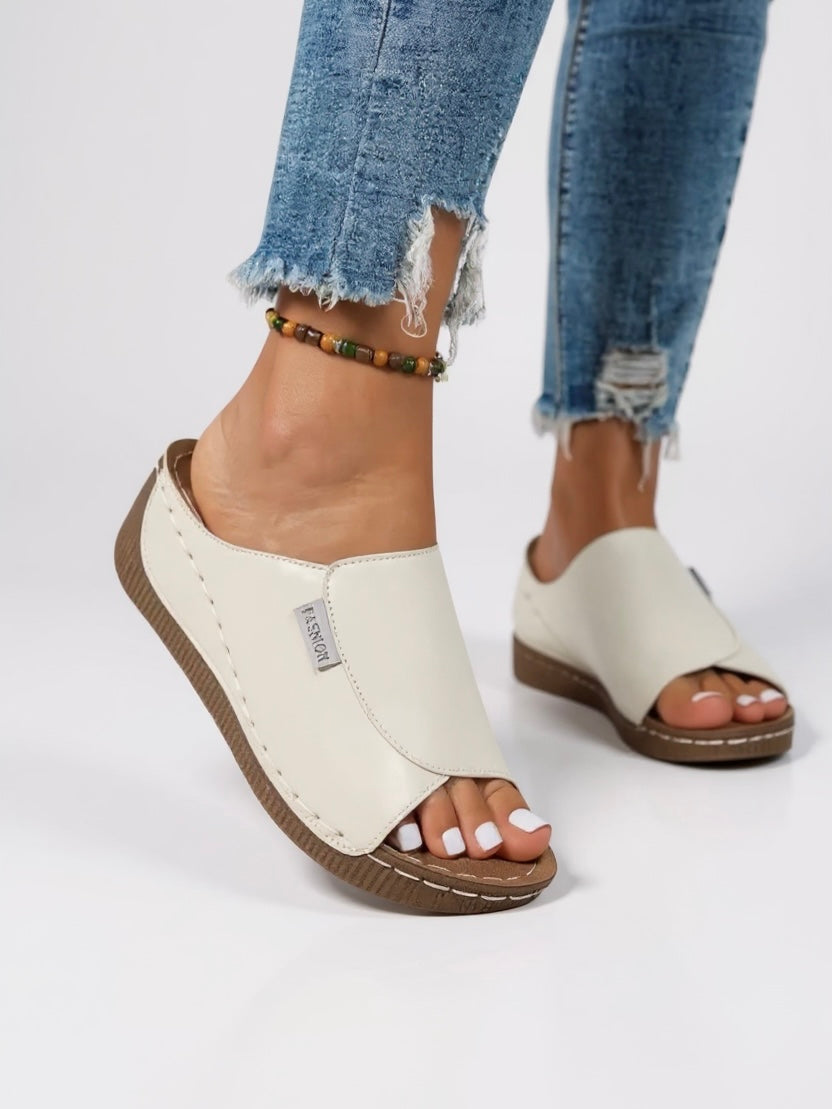 Aveline Platform Cushioned Slides