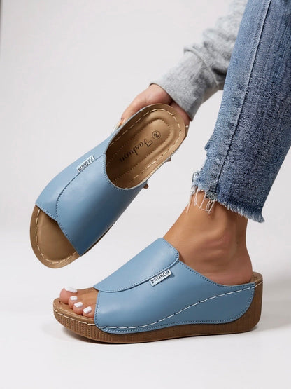 Aveline Platform Cushioned Slides